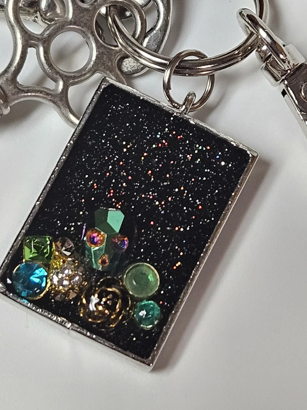 Romantic Gothic Skull And Crystal Accent Keychain Bag Charm